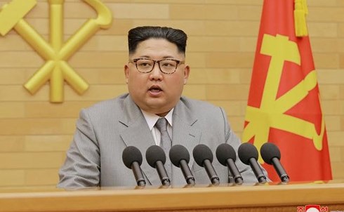 Một góc con người ông Kim Jong Un qua kiểu tóc và phong cách thời trang - 2