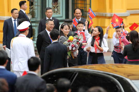 Cận cảnh những &#34;bóng hồng&#34; quyền lực trong đoàn Chủ tịch Kim Jong Un - 1