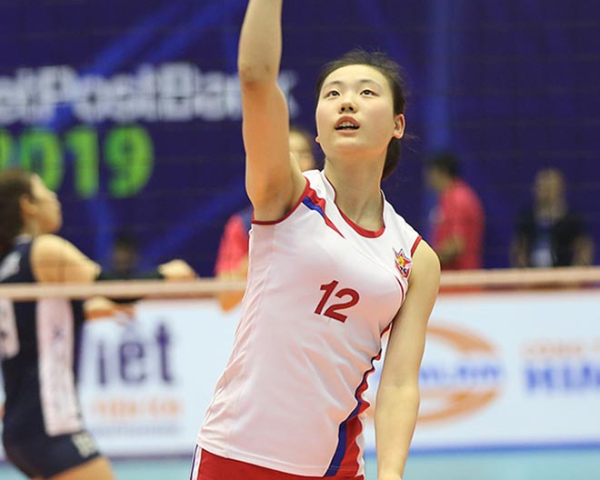 Các cô gái xinh đẹp bóng chuyền Triều Tiên nổi bật ngày nâng cúp ở Bắc Ninh - 4