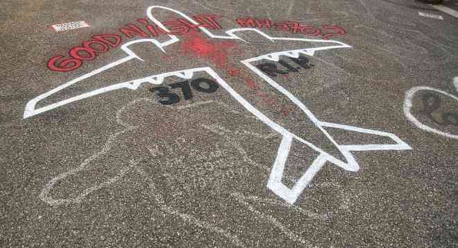 Thêm giả thuyết cơ trưởng MH370 lập âm mưu khủng khiếp để bỏ trốn cùng nhân tình - 1