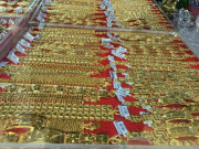 Kinh doanh - Lao dốc mạnh, giá vàng miếng bỏ xa vùng 37 triệu đồng/lượng