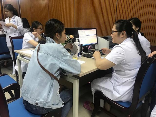 Sức khỏe đời sống - Giám đốc BV Da liễu Trung ương bật mí cách cực hay để giảm ung thư da, mụn trứng cá