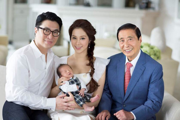 2 người mẫu nổi tiếng bỏ tất cả để vào cửa hào môn nghìn tỷ - 2