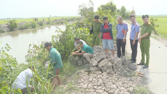 Thông tin bất ngờ về đối tượng cứa cổ lái xe ôm, kéo thi thể bỏ dưới kênh - 2