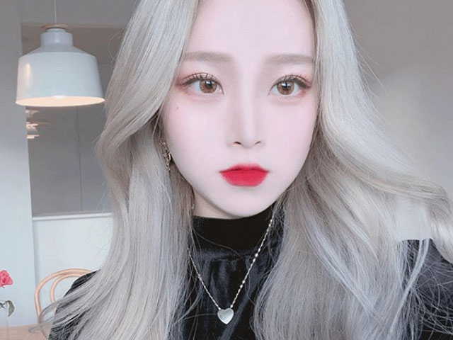 Làm đẹp - Hot girl Hàn Quốc có làn da trắng đến khó tin có thật