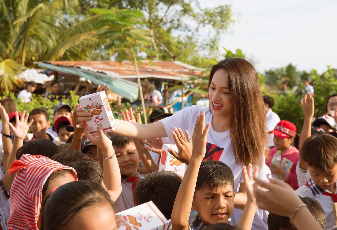 2 hoa hậu lọt top “50 phụ nữ ảnh hưởng nhất Việt Nam 2019” là ai? - 11