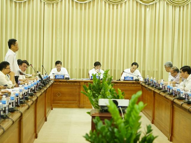 Tin tức trong ngày - Nóng 24h qua: UBND TP.HCM khuyết lãnh đạo, chủ tịch Nguyễn Thành Phong nói gì?