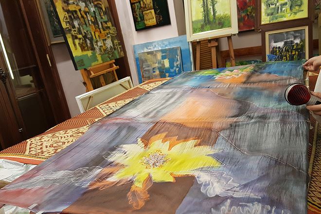 Tác giả tranh lụa tặng phu nhân Tổng thống Trump và Chủ tịch Kim - 3