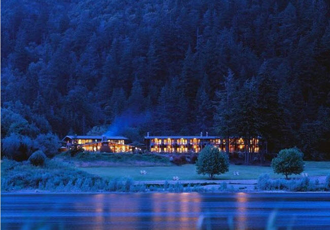 7. Tu Tu’ Tun Lodge, bang Oregon, Mỹ: Khi đặt chân tới khách sạn này, du khách có cảm giác như bị thôi miên bởi phong cảnh đẹp như trong một câu chuyện cổ tích.