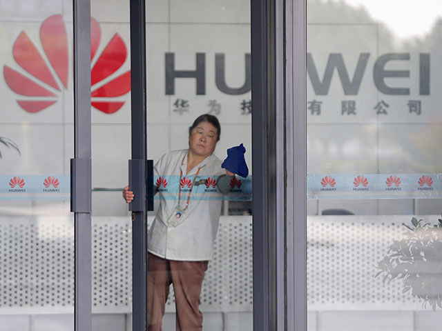 Thời trang Hi-tech - Bất chấp chỉ trích, Huawei tiếp tục chiến dịch PR toàn diện