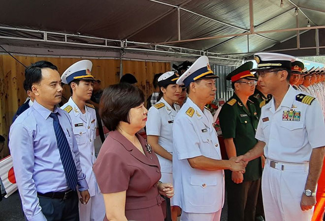 Cận cảnh khí tài tàu huấn luyện Nhật Bản tại cảng Đà Nẵng - 12
