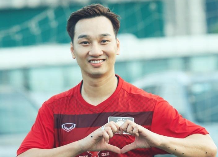 Sao Việt phát sốt vì MU gây địa chấn Cúp C1: MC Thành Trung bị réo tên "thánh dự" - 2