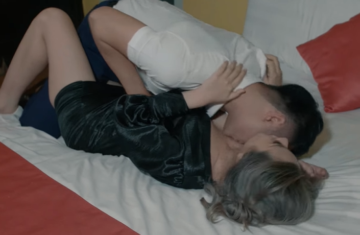 Phim "Người vợ mù" của Linh Miu khiến khán giả bất ngờ - 7