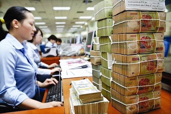 Lãi suất liên ngân hàng giảm mạnh - 1
