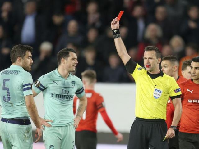 Bóng đá - MU đại chiến Arsenal: Đối thủ hoảng loạn, "Quỷ đỏ" nhận tin mừng