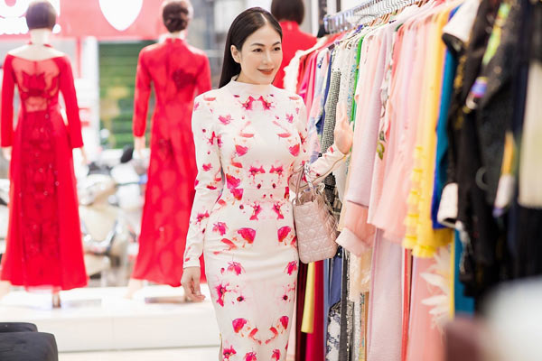 Lần đầu có thí sinh Sao Mai dự thi hoa hậu - 1