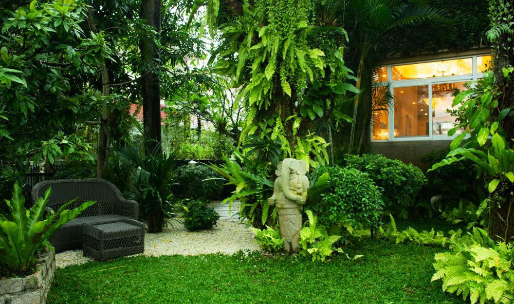 Siêu mẫu Vũ Cẩm Nhung vui đùa bên con gái trong biệt thự kiểu Pháp rộng 500m2 - 5