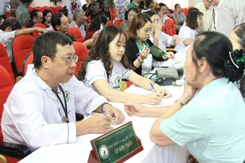 TT Nghiên cứu và Ứng dụng Thuốc dân tộc với sứ mệnh chăm sóc và bảo vệ sức khỏe cộng đồng - 2