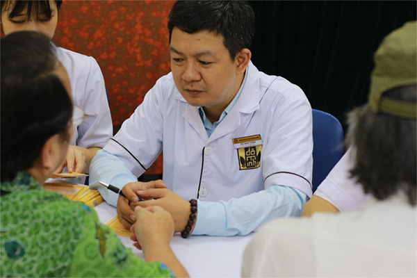 Thầy thuốc Đỗ Minh Tuấn – Biến trăn trở thành động lực xây dựng thành công mô hình vườn dược liệu sạch - 3