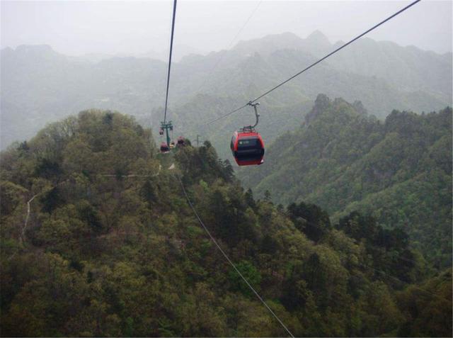 Ngọn núi “kiếm tiền” nhiều nhất Trung Quốc, vé gần 1 triệu du khách vẫn không chê đắt - 6