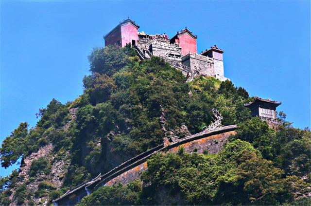 Ngọn núi “kiếm tiền” nhiều nhất Trung Quốc, vé gần 1 triệu du khách vẫn không chê đắt - 5