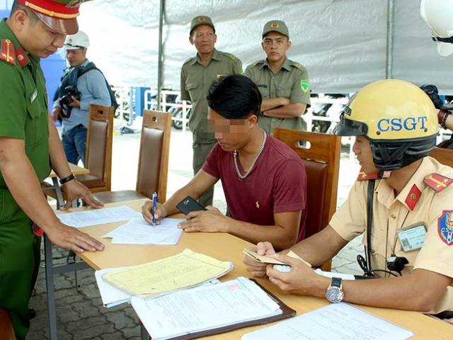 Tin tức trong ngày - TP.HCM sẽ kiểm tra ma túy với cả người chạy xe máy