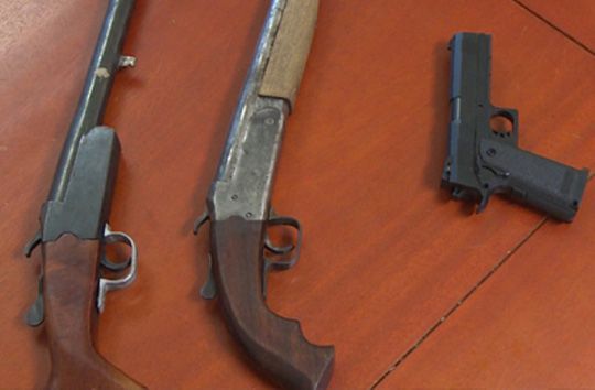 Bắt 5 đối tượng bắn chết nam thanh niên đứng trên vỉa hè, thu giữ 3 khẩu súng - 2