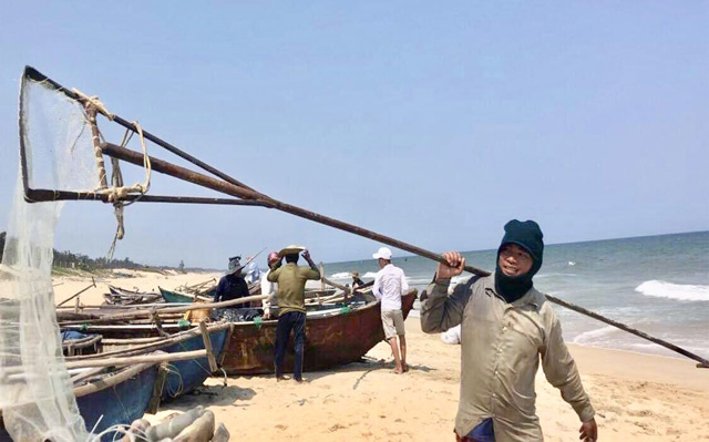 Khuấy lòng biển cào đặc sản ốc gạo bé xíu, cầm chắc tiền triệu/ngày - 3