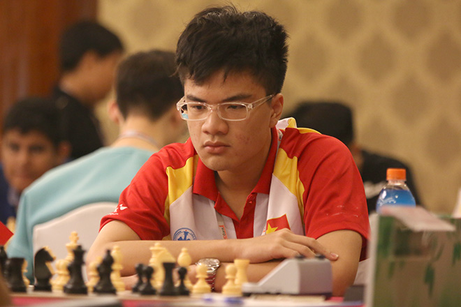 Tin thể thao HOT 9/3: "Khổng lồ" giao bóng lập kỷ lục làm Federer phải nể - 5