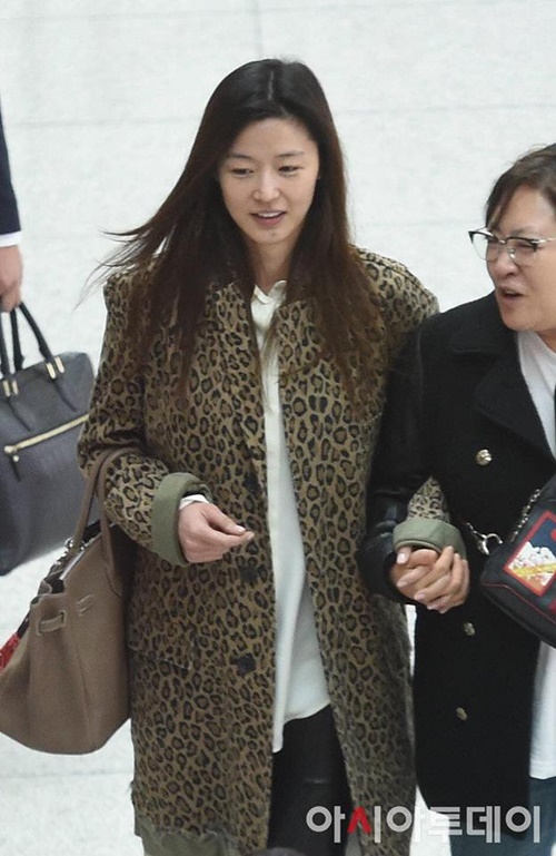 Loạt khuyết điểm giật mình của “mợ chảnh” Jun Ji Hyun - 6
