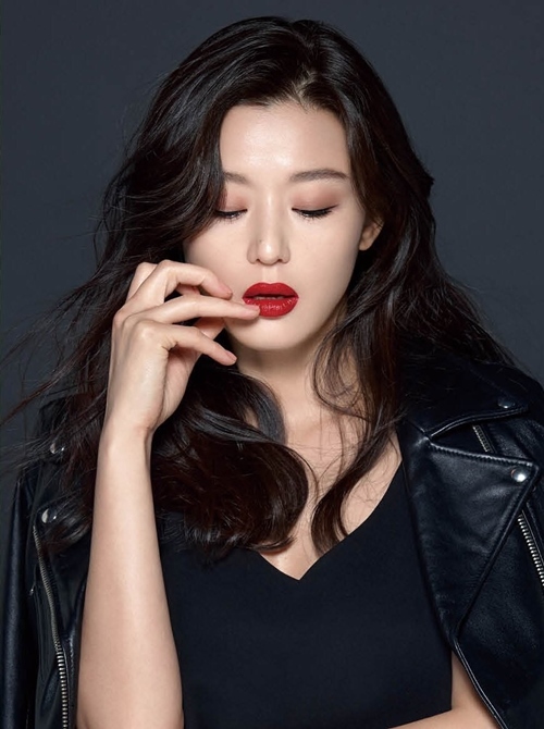Loạt khuyết điểm giật mình của “mợ chảnh” Jun Ji Hyun - 9