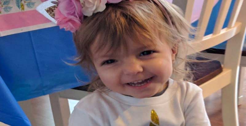 Không thể tin cô bé 2 tuổi đã mắc bệnh ung thư buồng trứng - 1