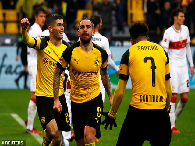 Dortmund - Stuttgart: Rượt đuổi hấp dẫn, vỡ òa phút bù giờ