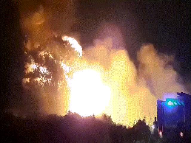 Tin tức trong ngày - Cháy bãi cỏ, nhà kho ở Sài Gòn bị thiêu rụi