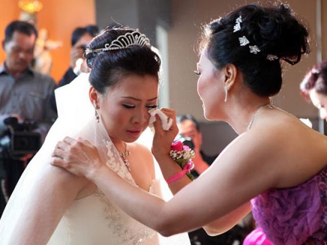 Bạn trẻ - Cuộc sống - Yêu cầu của mẹ chồng ngay khi tàn tiệc cưới khiến tôi câm nín