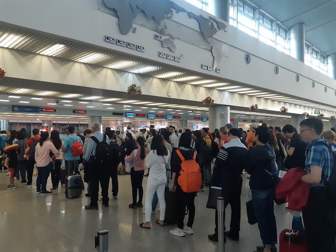 Sân bay Tân Sơn Nhất bị đánh giá thấp nhất về chất lượng dịch vụ - 1