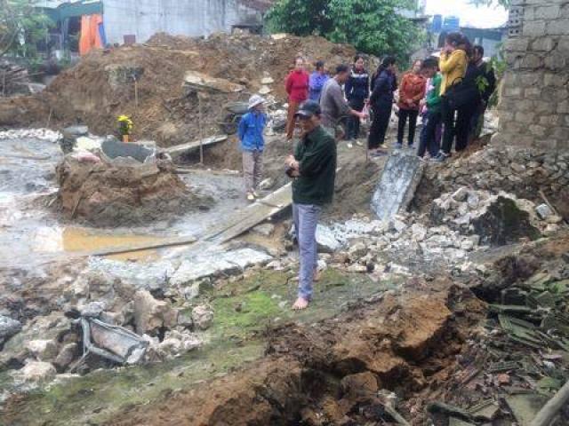 Tin tức trong ngày - Đào móng nhà, 2 thợ hồ bị tường đè thương vong