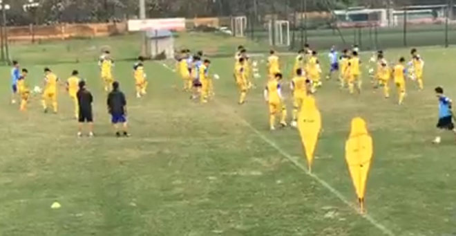 U23 Việt Nam tập đấu Thái Lan: Hào hứng bài tập làm...thủ môn - 1