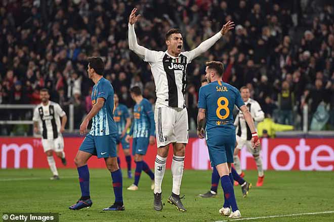Juventus ngược dòng kinh điển như MU: Ronaldo hóa &#34;Thánh&#34; - 5