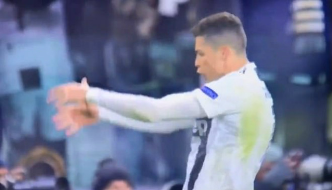 Ronaldo liệu có bị phạt vì ăn mừng phản cảm &#34;trả đũa&#34; Simeone gây bão cúp C1? - 4