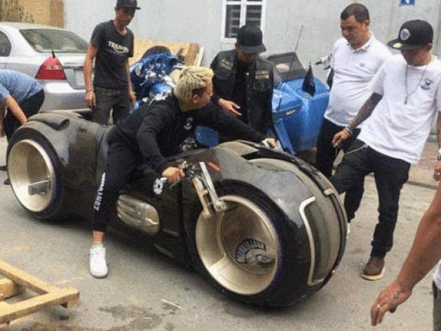 Thế giới xe - Tất tật về siêu môtô không trục NeuTron tiền tỷ xuất hiện tại Hà Nội