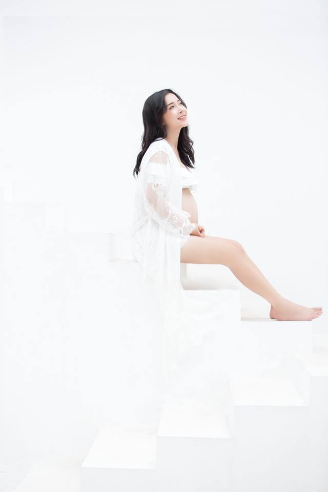 Nhan sắc gây bất ngờ của em gái Nhã Phương sau 2 tháng sinh con - 11