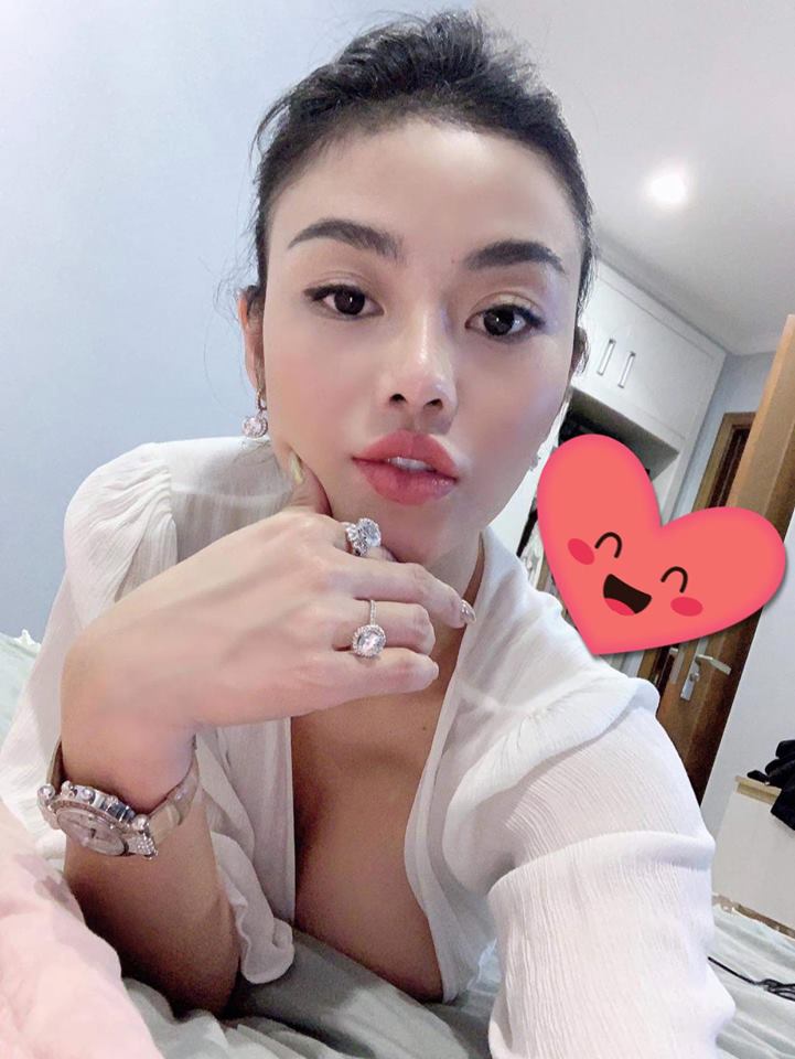 Julia Hồ tiết lộ về chiếc nhẫn kim cương 7 tỷ đồng - 4