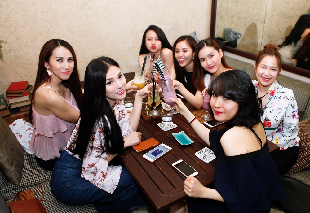 Thu Thủy có tình mới, cô bạn 'không nhìn mặt 10 năm' giờ ra sao? - 2