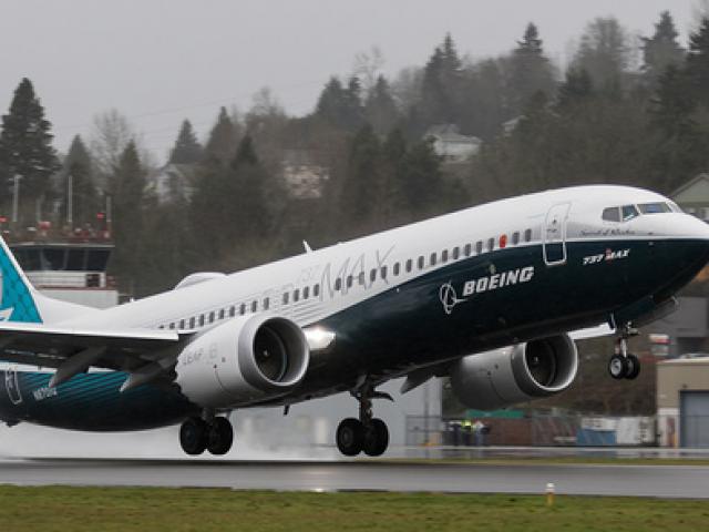 Kinh doanh - "Vạ lây" từ máy bay rơi, Boeing đang có những ngày "đen tối" thế nào?