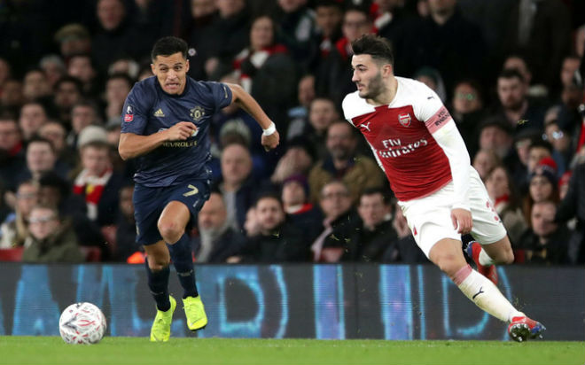 Tin HOT bóng đá tối 14/3: Chelsea nhắm HLV Wolves thay Sarri - 2