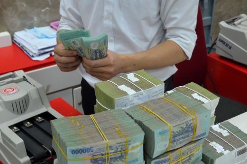 Vì sao doanh nghiệp Việt thích vay ngân hàng, ngại phát hành trái phiếu? - 1