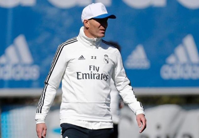 Zidane lương bèo dẫn dắt Real: Phô diễn tuyệt kỹ, học trò bái phục - 2