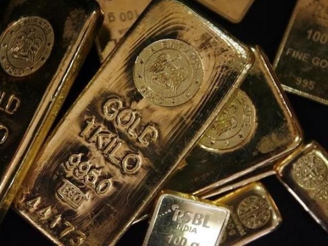 Kinh doanh - Giá vàng hôm nay 15/3: Bị bán ồ ạt, vàng lao dốc