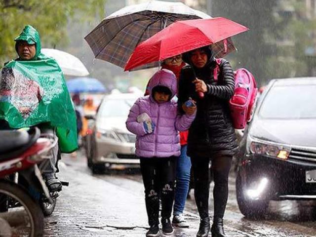 Tin tức trong ngày - Cuối tuần, miền Bắc mưa rét, miền Nam nắng nóng